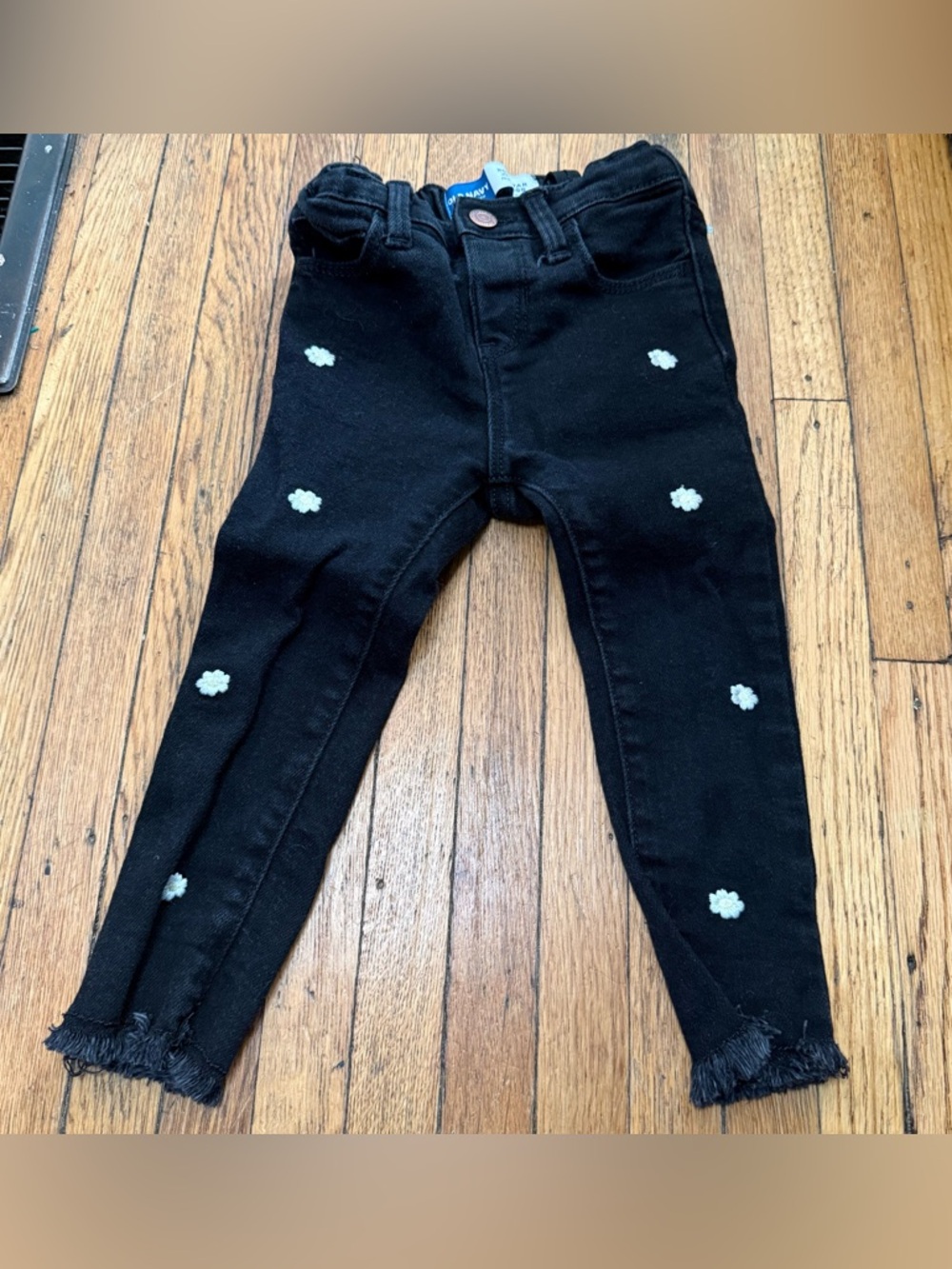 Old Navy Toddler Girl’s Rockstar Jeggings Black Embroidered Flowers - Size 2T